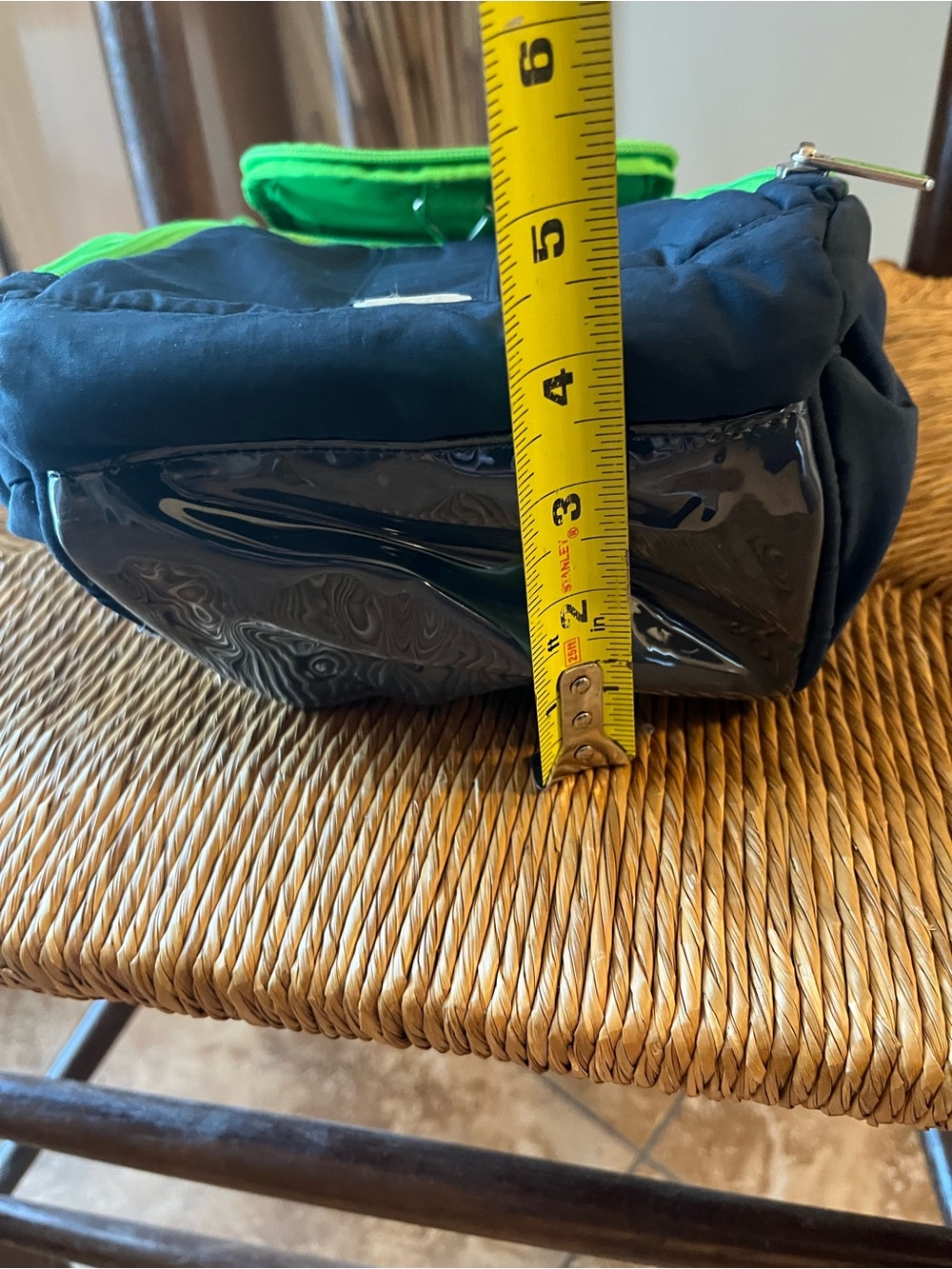 Lug Caddy Vertical Toiletry Bag Crossbody Navy Blue Lime Green Trim Travel - Picture 12 of 15